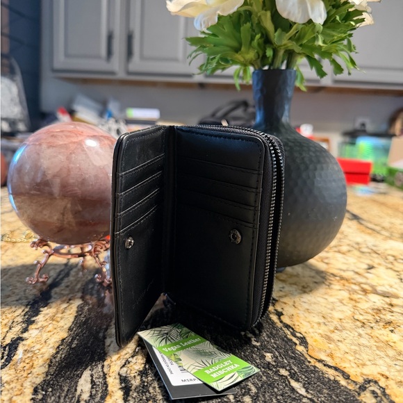 Badgley Mischka black Croc-Embossed Card Holder - Picture 3 of 4